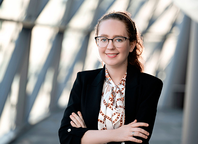 Headshot of Heather Lyall.